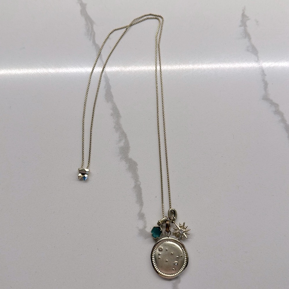 Pretty Kendra Scott gold necklace 15 inches long